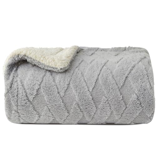 Flauschige Kuscheldecke für warme Winterabende.